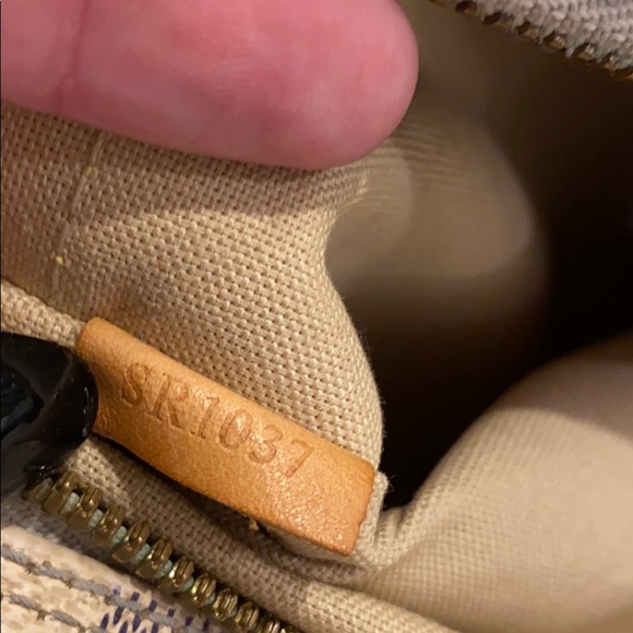 LV Damier Azur Canvas Naviglio Messenger b… - Picture 8 of 9